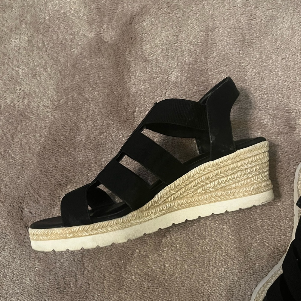 Steve by Steve Madden black wedge
